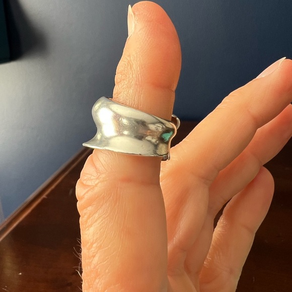 Tiffany's Frank Gehry Fish Ring/Cuff - Picture 3 of 10